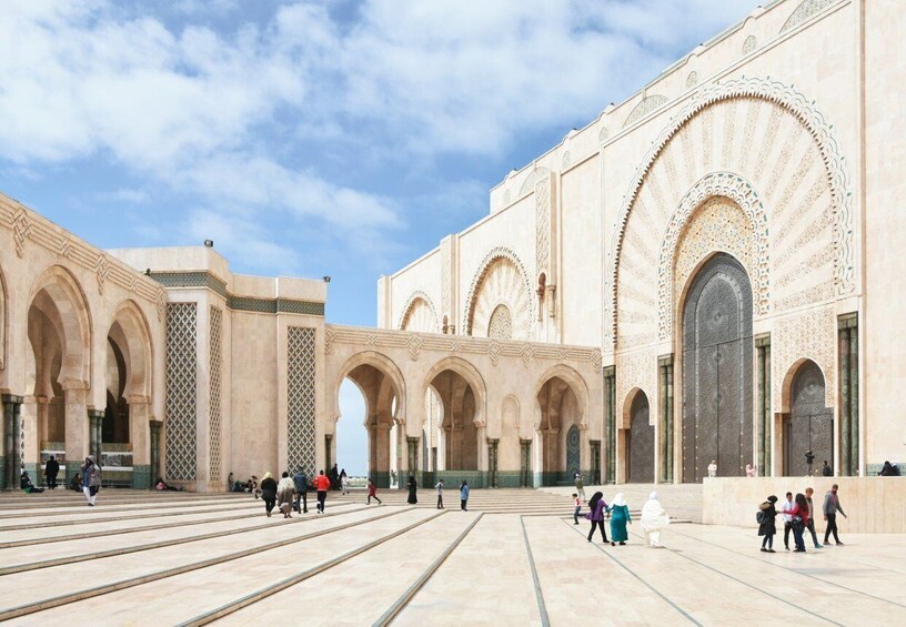 Picture 2 for Activity Visite de la mosquée hassan 2, ticket inclus.