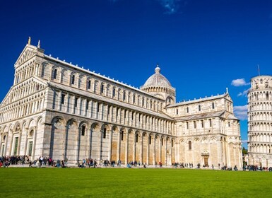 Pisa: entradas sin colas a la torre inclinada y a la catedral