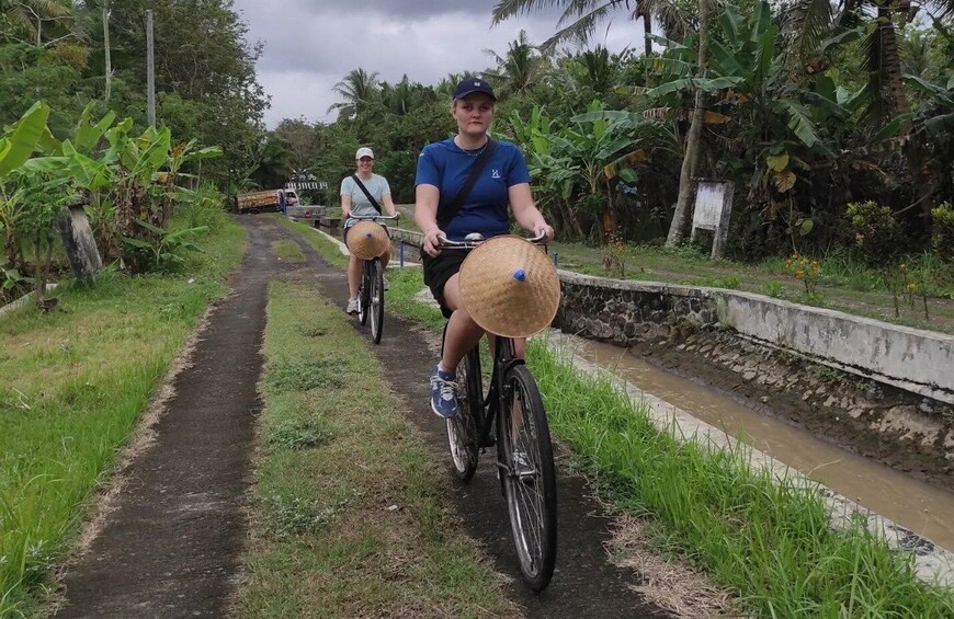 Picture 17 for Activity Yogyakarta: Village Cycling Tour Feel Real Local Atmosphere