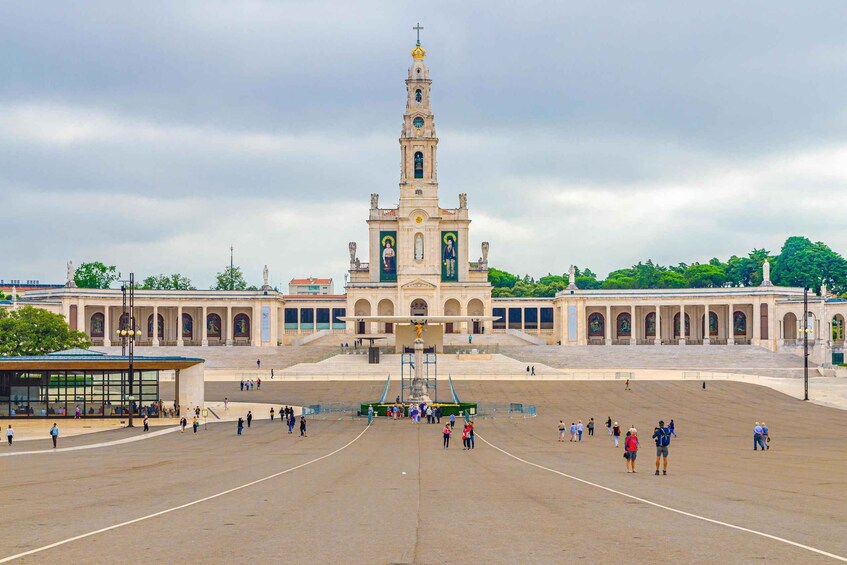 Fátima Holy City Full Day Tour