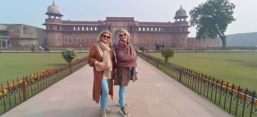 Från Delhi: All-inclusive Taj Mahal dagsutflykt med tåg