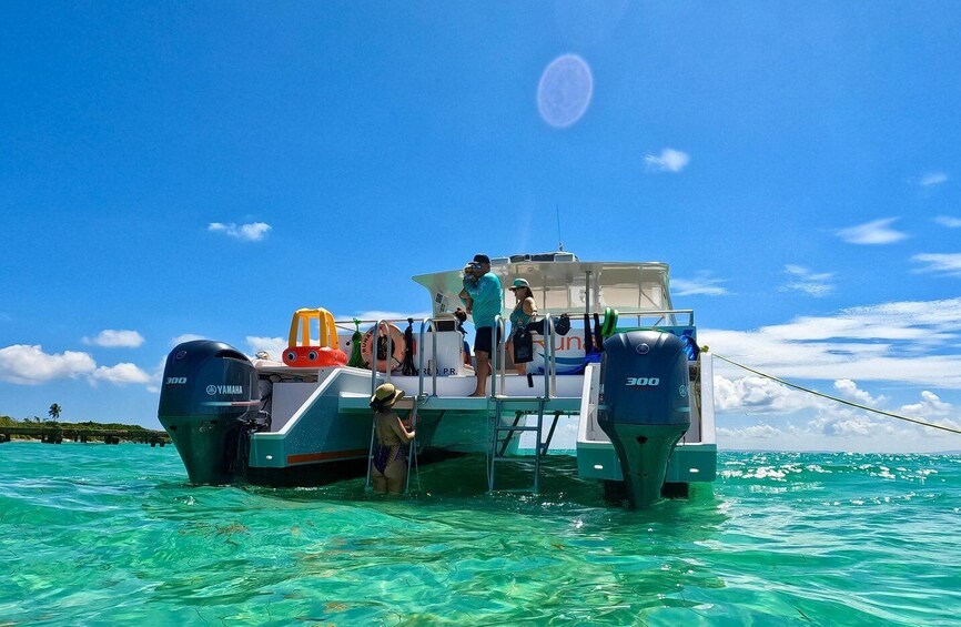 Picture 8 for Activity Fajardo: Icacos Power Boat Trip with Snorkel, Lunch & Drinks