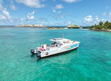 Fajardo: Icacos Power Boat Trip mit Schnorcheln, Mittagessen und Getränken