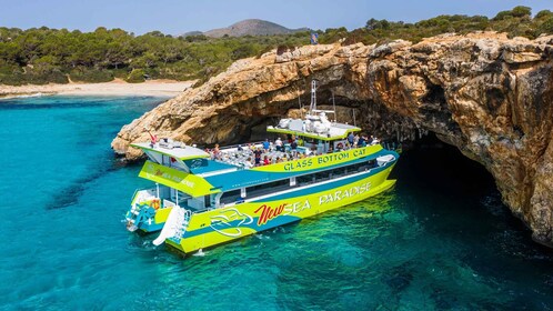 Desde Calas de Mallorca: Excursión panorámica en barco con fondo de cristal