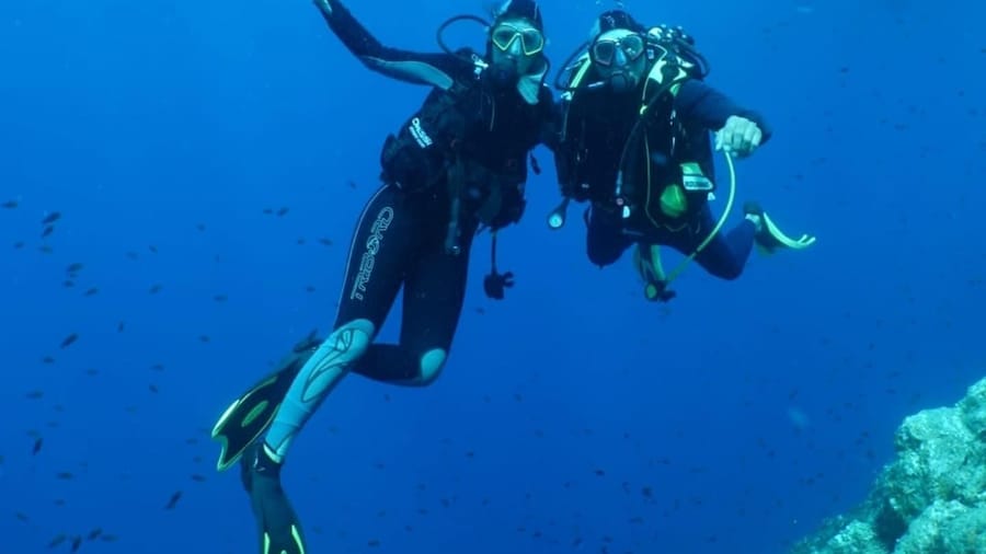 Fréjus: Diving Experience in Port-Fréjus with an Instructor