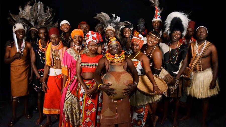 Karen Blixen, Beads Factory, Giraffe Center & Bomas Day Tour