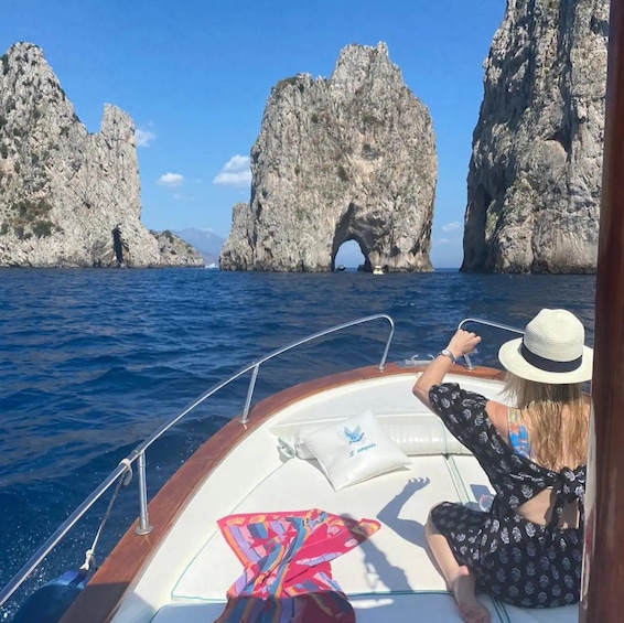 Picture 2 for Activity Capri: Small Group Boat Tour with Limoncello and Snacks