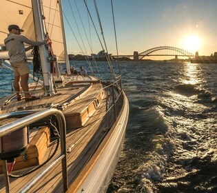 Sydney: Sydney Harbour Cruise klassisella jahdilla