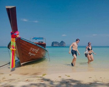 Ko Lanta: 4 Island Classic Longtail Boat Tour with Lunch