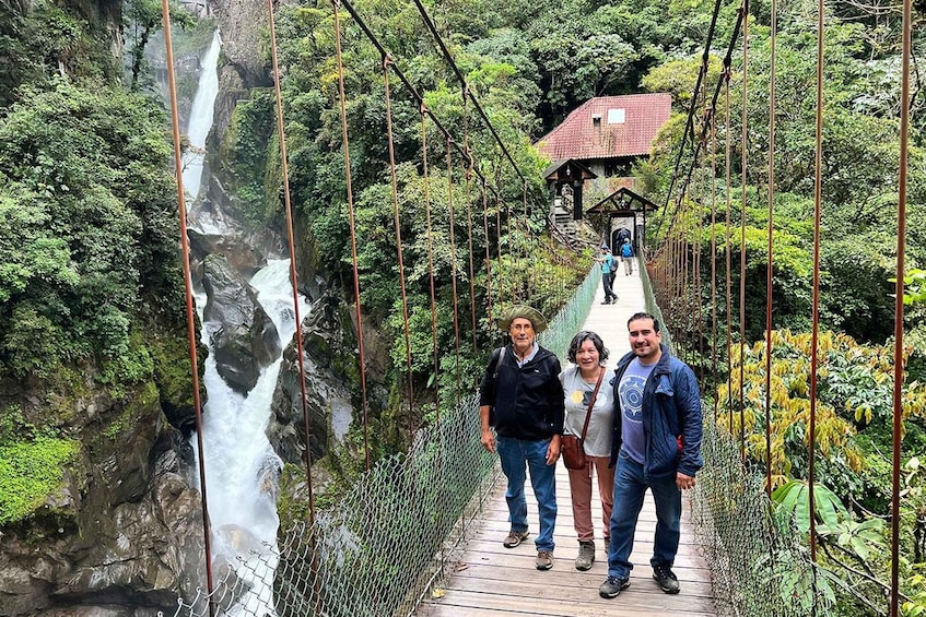 Picture 3 for Activity Baños Waterfalls route and famous Pailon del Diablo & Lunch