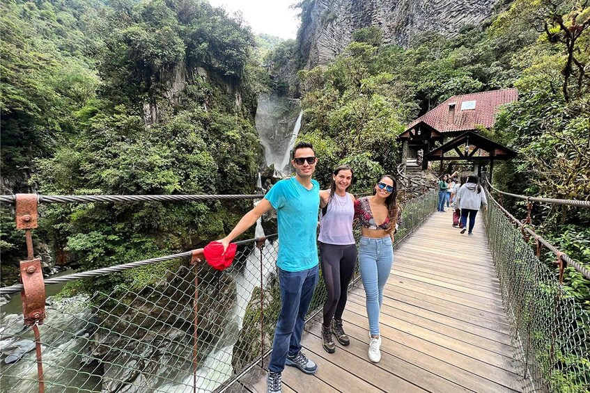 Picture 5 for Activity Baños Waterfalls route and famous Pailon del Diablo & Lunch