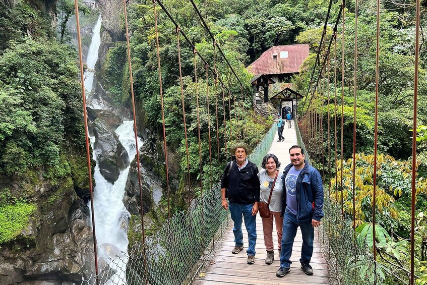 Picture 3 for Activity Baños Waterfalls route and famous Pailon del Diablo & Lunch