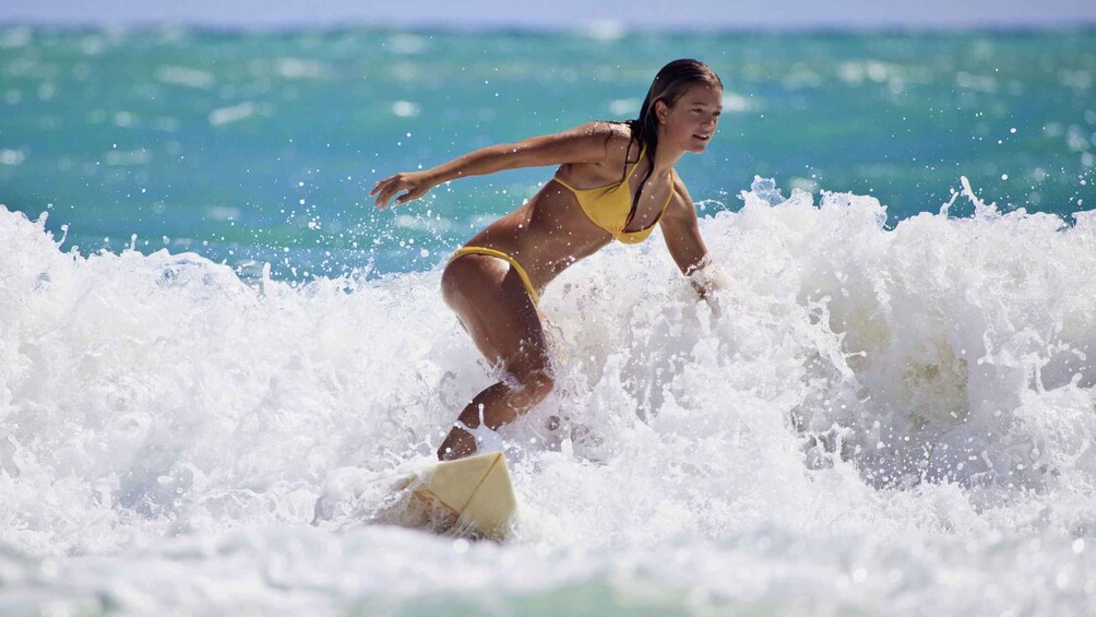 2 Hours Group Surf Lesson in Miami Beach