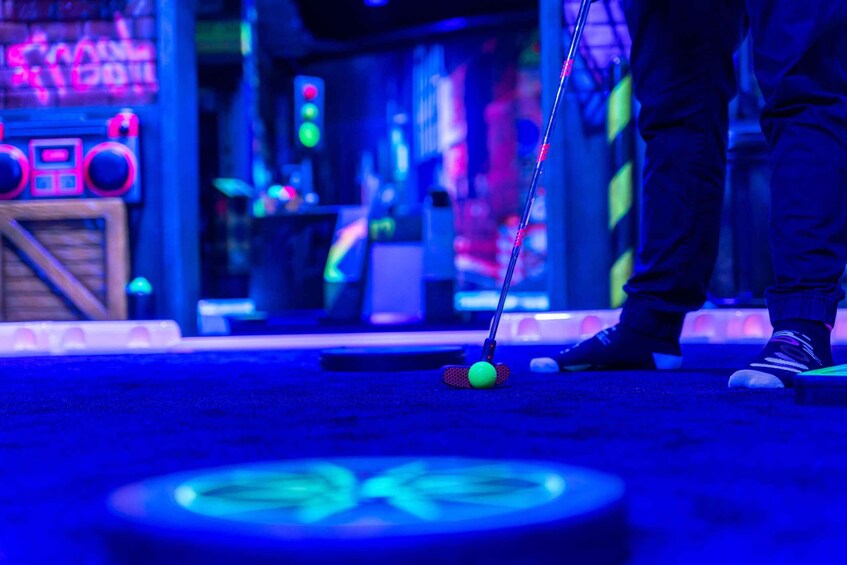 Picture 3 for Activity Woop! Glow Golf: Maribor