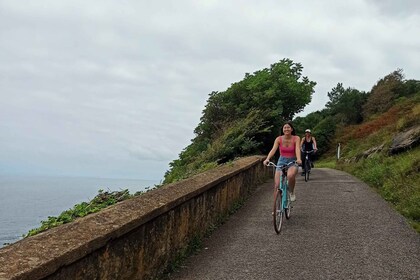 San Sebastián: Discover San Sebastian on a Bike