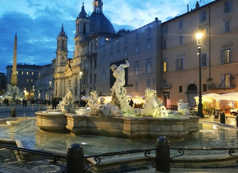 Picture 3 for Activity Rome: Spanish Steps, Trevi, Navona and Pantheon Sunset Tour