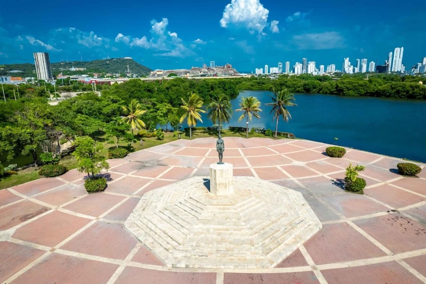 Picture 1 for Activity Cartagena: City tour de Mar a Tierra | City tour+Navegacion
