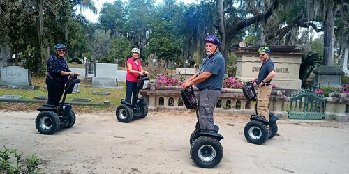 Tur Segway Pemakaman Bonaventure
