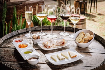 Tenerife: Wine Museum Ticket with Local Wines & Food Tasting