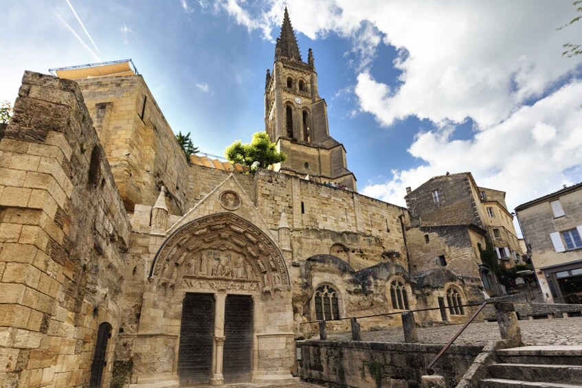 Picture 1 for Activity Saint-Émilion: Private Walking Tour & Magnificent Views