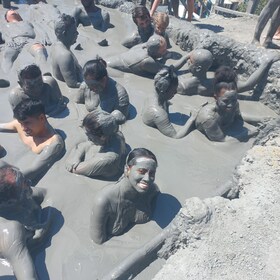 Cartagena: Excursión al Volcán de Barro con Almuerzo, Piscina y Playa