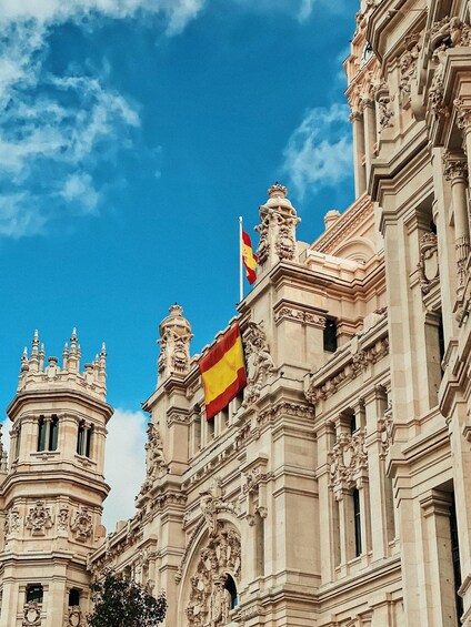 Madrid: Royal Palace, Old Town and Poets District Tour