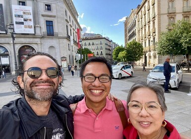 Madrid: Old Town, Poets District, and Royal Palace Tour