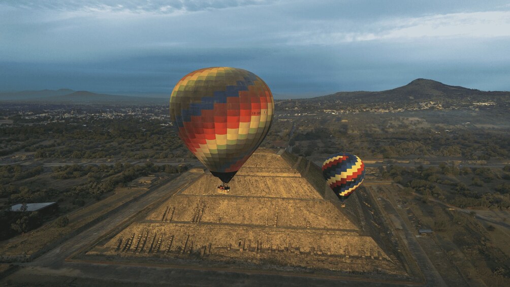 Picture 5 for Activity Mexico City: Balloon Flight and Tour to Teotihuacan