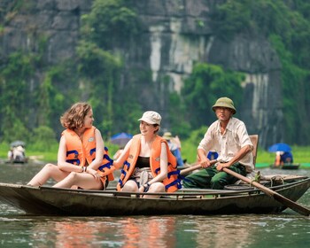 Hanoi: Hoa Lu, Trang An/Tam Coc & Mua Cave with Small Group