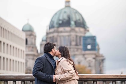 Berlin: Private Photo Session with Professional Photographer