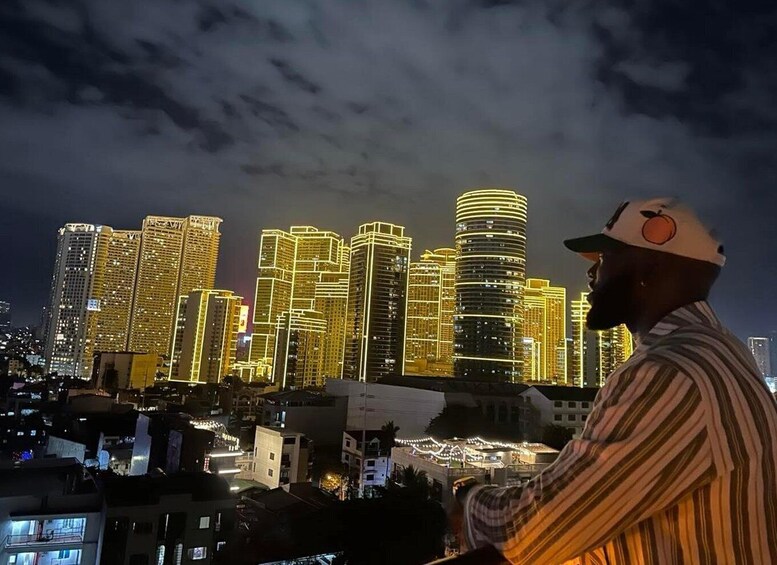 Picture 9 for Activity Makati: Rooftop Bar Hopping Tour with Venus