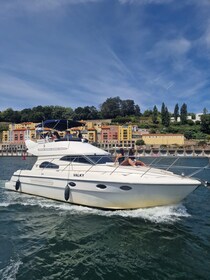 Porto: Luxuriöse Yachttour auf dem Douro - Sonnenuntergang oder tagsüber