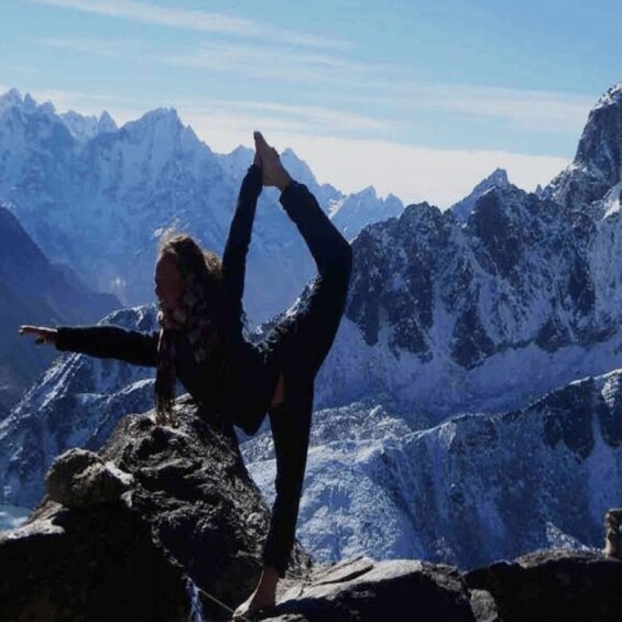 Picture 1 for Activity Everest Yoga Trek | Exotic Scenarios | 14 Day Trek