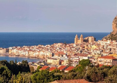 Van Taormina naar Palermo: stop in Cefalù