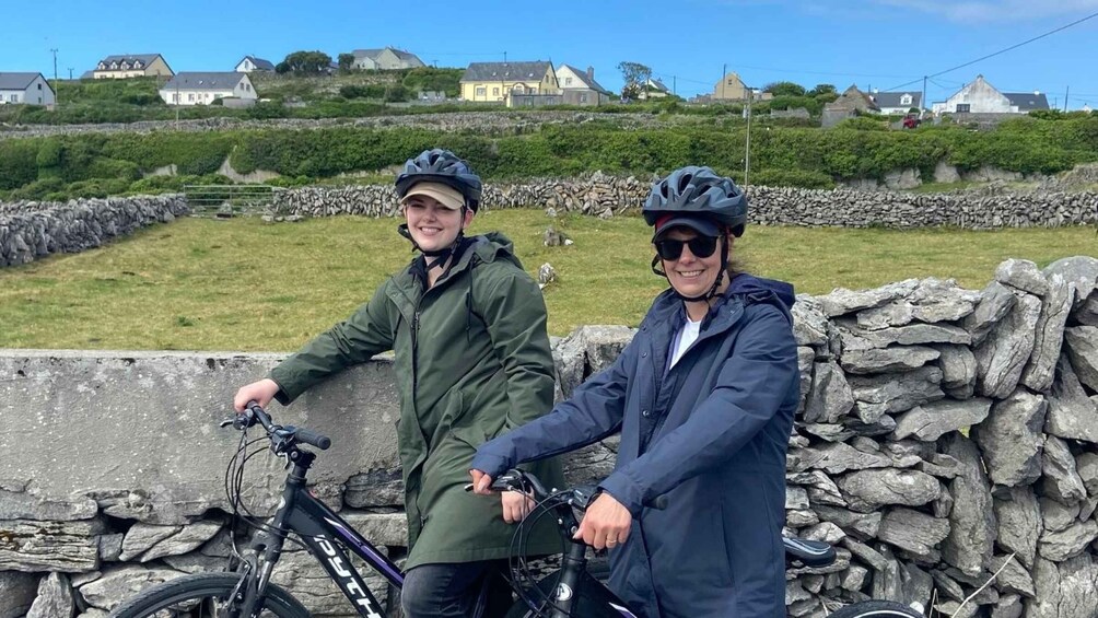 Picture 7 for Activity From Galway: Day Trip to Inisheer with Bike or Tractor Tour