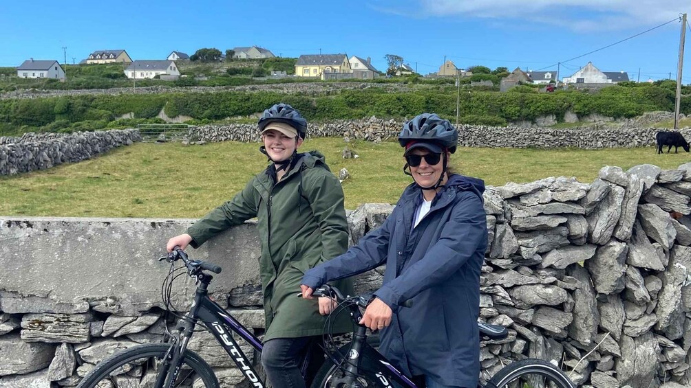 Picture 7 for Activity From Galway: Day Trip to Inisheer with Bike or Bus Tour