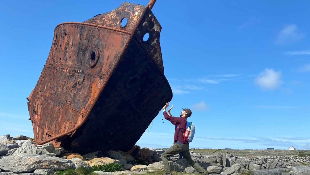 Picture 1 for Activity From Galway: Day Trip to Inisheer with Bike or Bus Tour