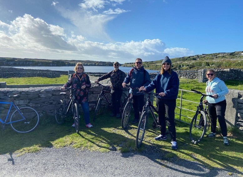 Picture 4 for Activity From Galway: Day Trip to Inisheer with Bike or Bus Tour