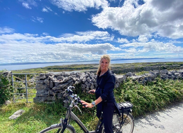 Picture 11 for Activity From Galway: Day Trip to Inisheer with Bike or Bus Tour