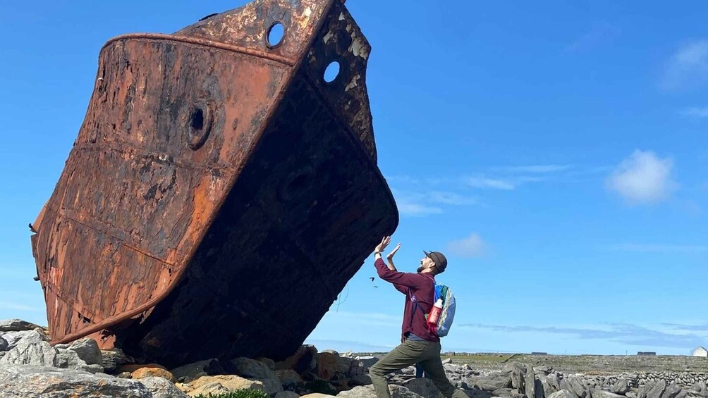 Picture 1 for Activity From Galway: Day Trip to Inisheer with Bike or Bus Tour