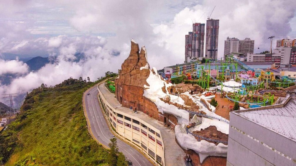 Picture 2 for Activity From Kuala Lumpur: Genting Highlands Day Tour & Gondola Ride