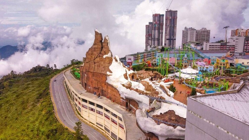 Picture 2 for Activity From Kuala Lumpur: Genting Highlands Day Tour & Gondola Ride