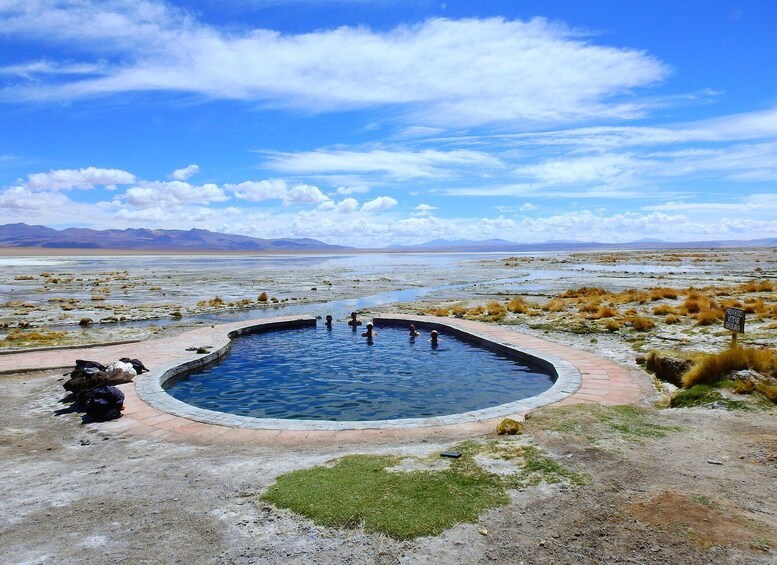 Picture 9 for Activity Uyuni: Uyuni Salt Flats and San Pedro de Atacama 3-Day Tour