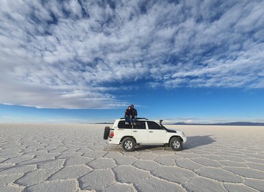 Uyuni: Uyuni Salt Flats and San Pedro de Atacama 3-Day Tour