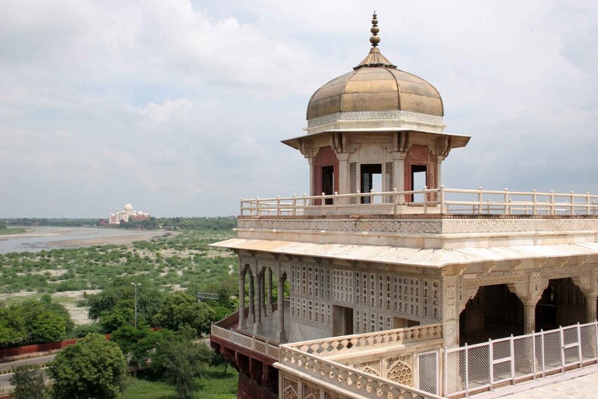 Picture 2 for Activity From Delhi: Taj Mahal Sunrise and Agra Fort Private Tour