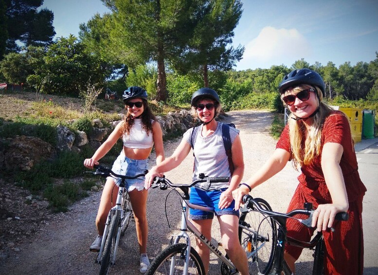 Picture 7 for Activity From Sitges: Paella Masterclass with Drink and Bike Ride