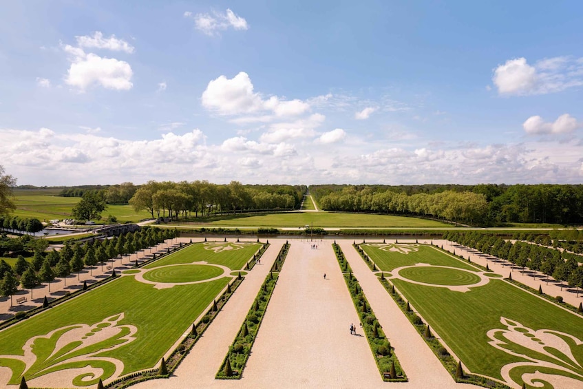 Picture 3 for Activity From Tours: Full-Day Guided E-Bike Tour to Chambord