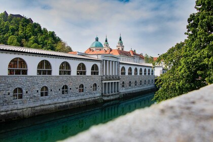 Kuvakierros: Ljubljanan sosialistinen aikakausi