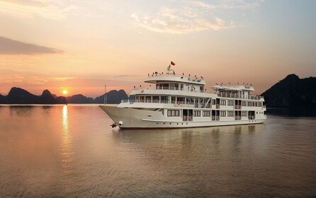 3 dager Hanoi - Ninh Binh - Halong Bay 5-stjerners cruise med balkong