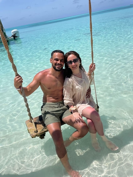Picture 24 for Activity Nassau: 3 Islands Snorkel,Pigs,Turtles & Beach Club lunch